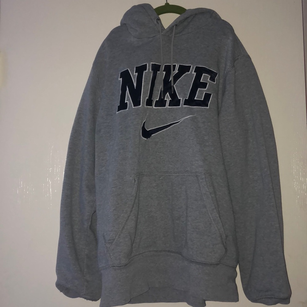 nike sweatshirt